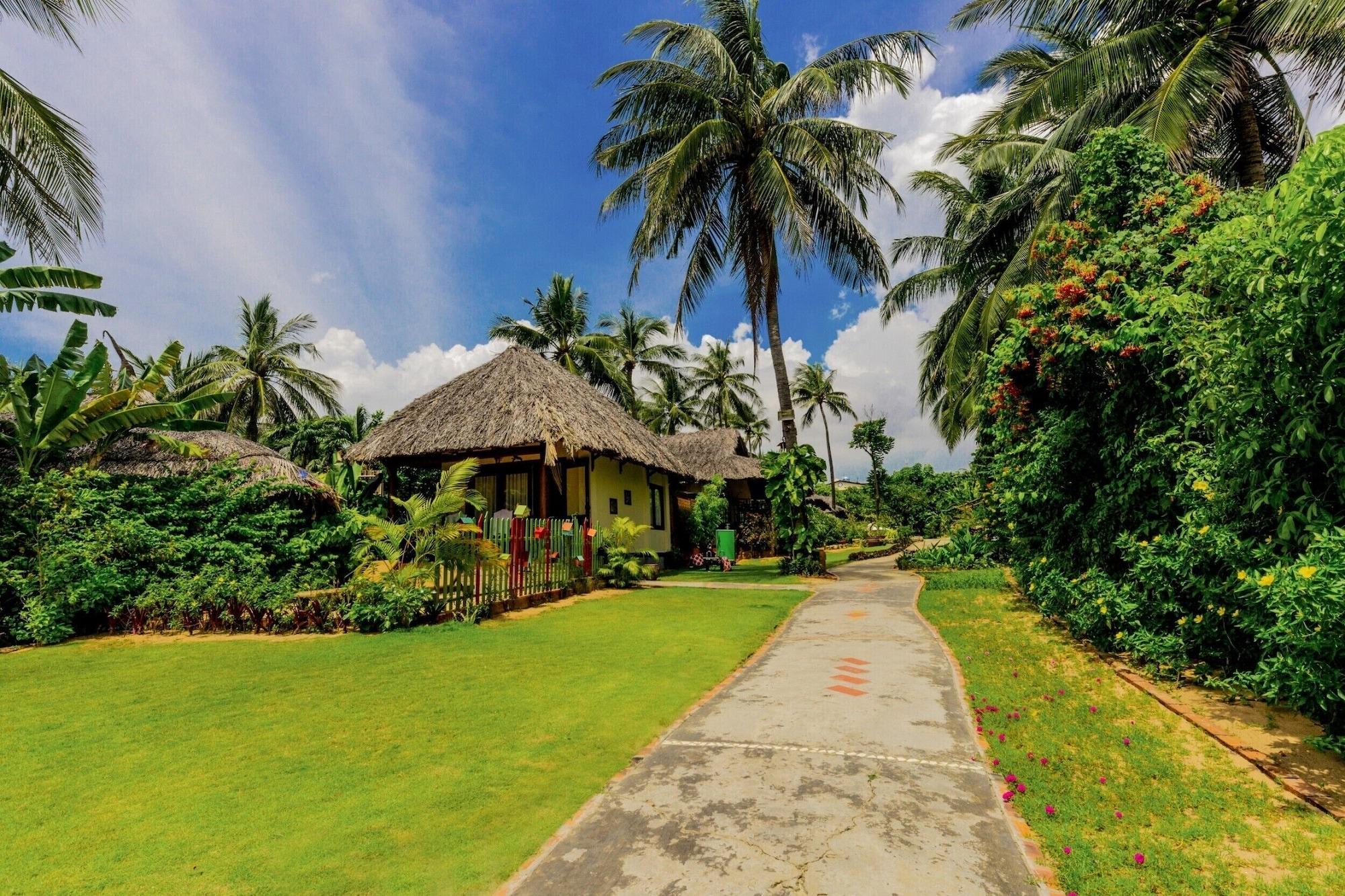 Отель Bao Quynh Bungalow Фантхьет Экстерьер фото