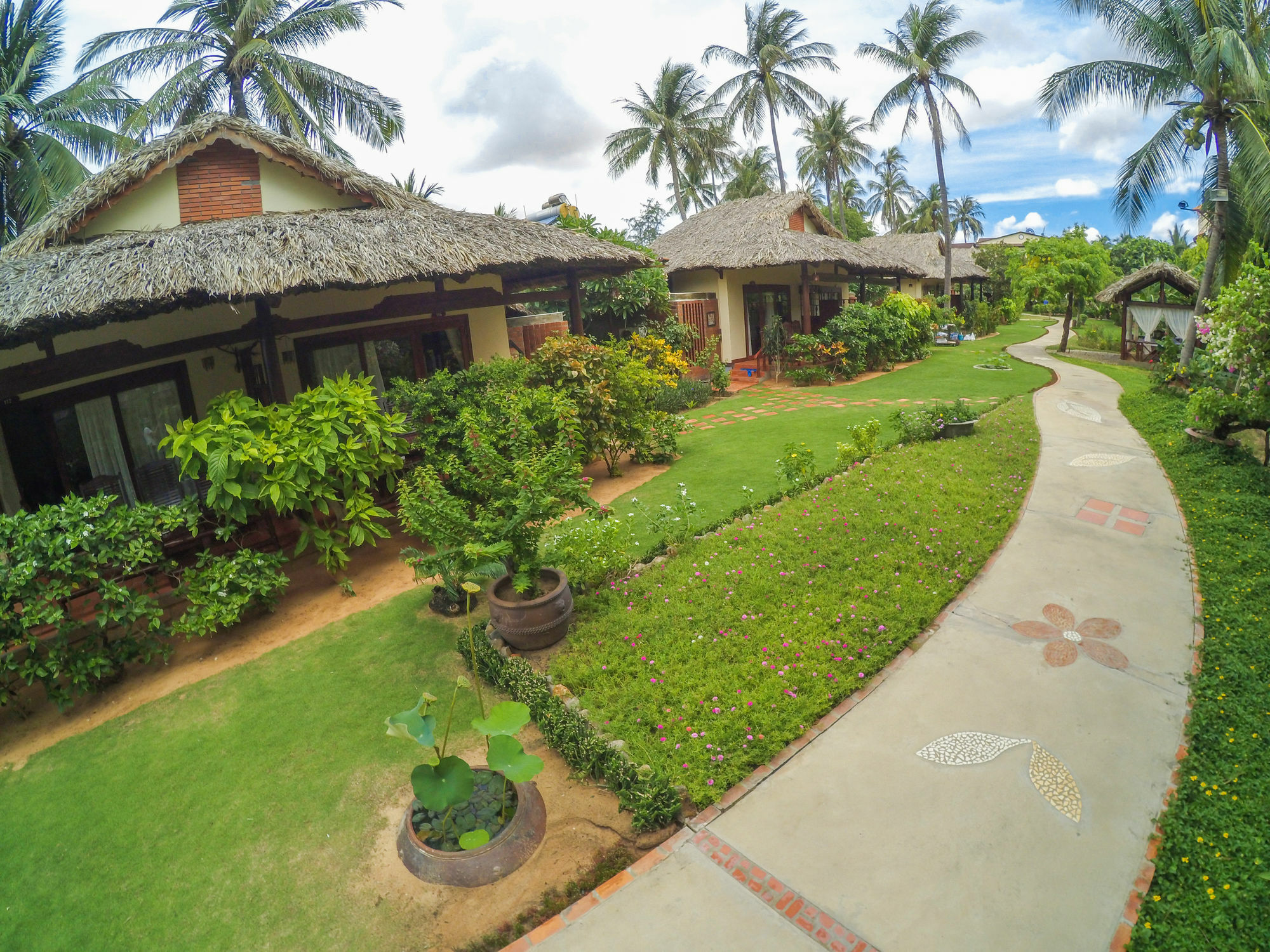 Отель Bao Quynh Bungalow Фантхьет Экстерьер фото